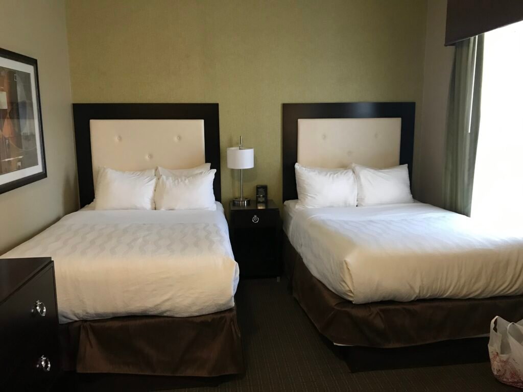 【美國】公路之旅-開車是最美的回憶(波士頓、紐約、羅德島) 5 enVision Hotel Boston-Longwood