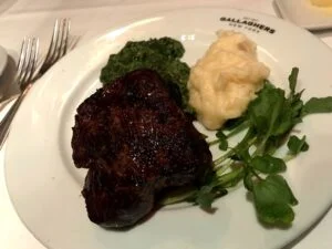 【美國紐約】Gallaghers Steakhouse-來一窺乾式熟成牛排面貌吧 11 菲力牛排
