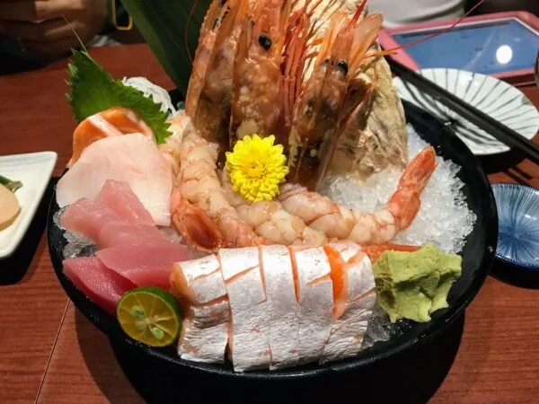 狗一下居食酒堂生魚片